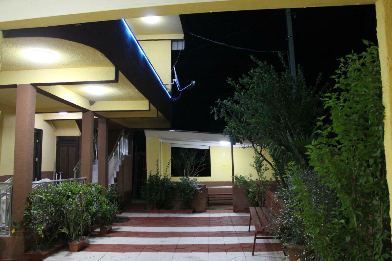 Hotell Anna Ureki Exterior photo